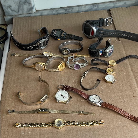 Men'sand LadiesWatch Collection 17 pieces as found in Estate
